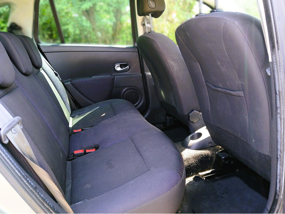 2009 Renault Clio 1.1L Petrol For Sale Images