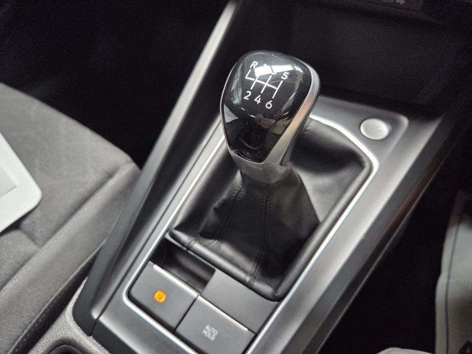 2023 Volkswagen Golf 1.5L Petrol For Sale Images