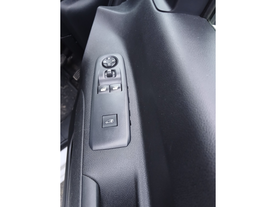 2023 Peugeot Partner 1.5L Diesel For Sale Images