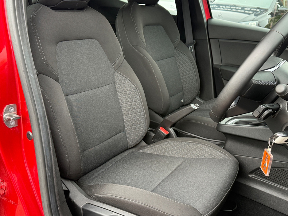 2023 Renault Clio 1L Petrol For Sale Images