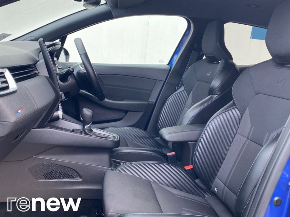2024 Renault Clio 1.6L Petrol Hybrid For Sale Images