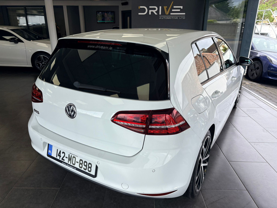 2014 Volkswagen Golf 2L Diesel For Sale Images