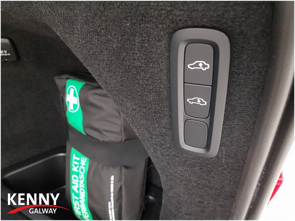 2024 Volvo XC90 2L Petrol Plug-in Hybrid For Sale Images