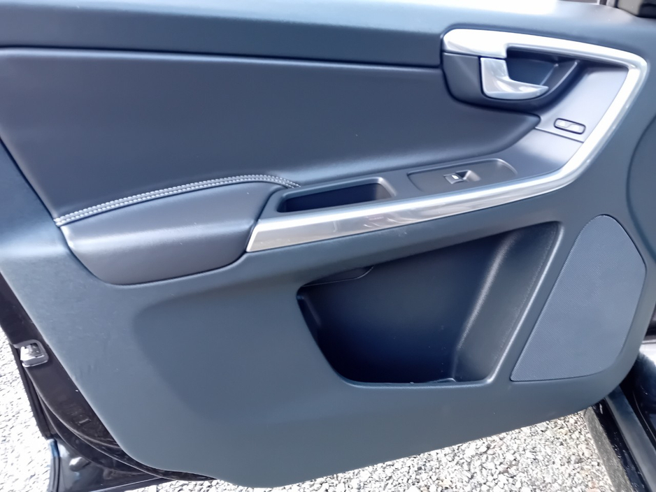 2017 Volvo XC60 2.4L Diesel For Sale Images