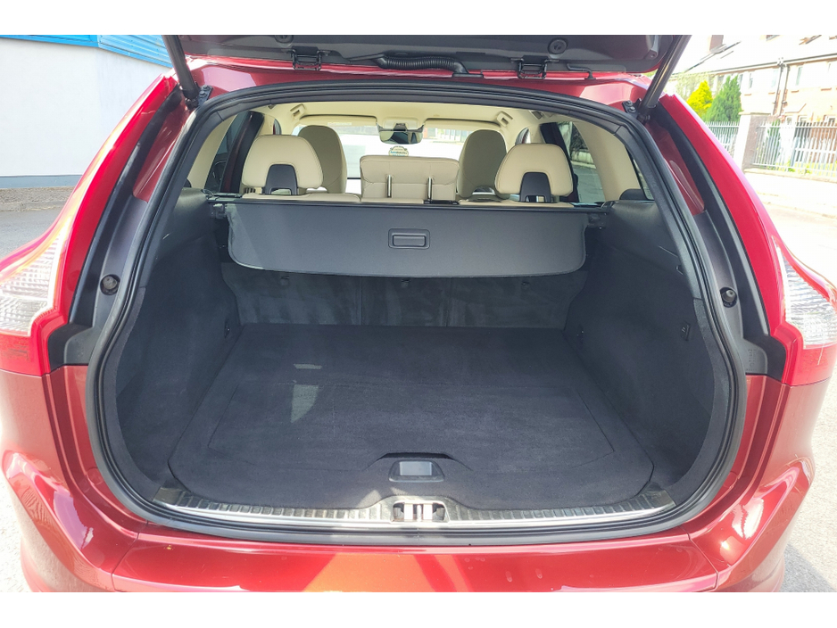 2017 Volvo XC60 2.4L Diesel For Sale Images
