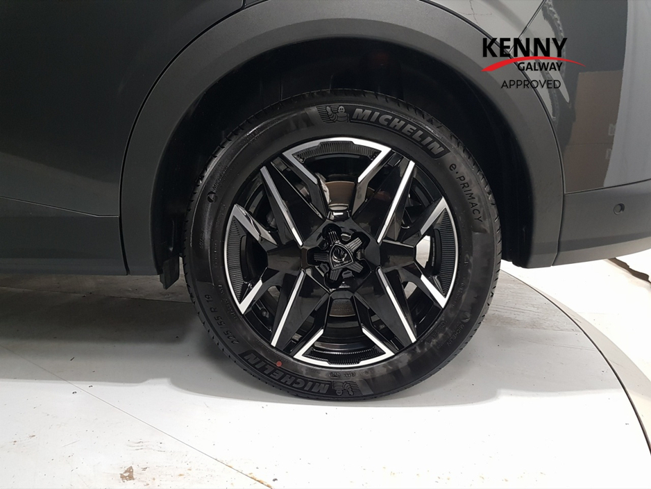 2025 Peugeot 5008 1.2L Petrol For Sale Images