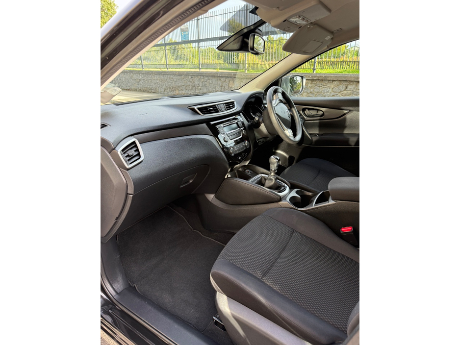 Nissan Qashqai 1.2 PET XE SAFETY PK E E6 4DR — thumbnail 10