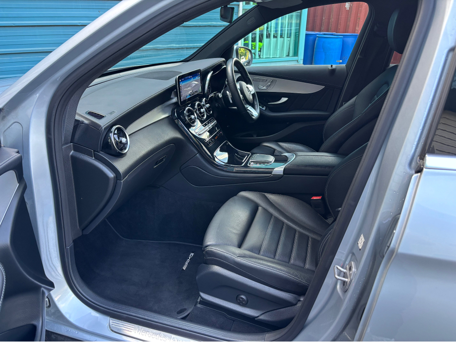 2022 Mercedes-Benz GLC Class 2.0L Diesel For Sale Images