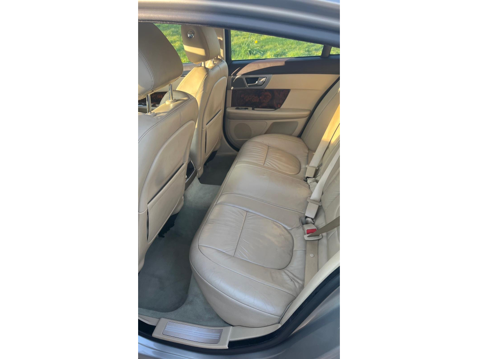 2010 Jaguar XF 3L Diesel For Sale Images