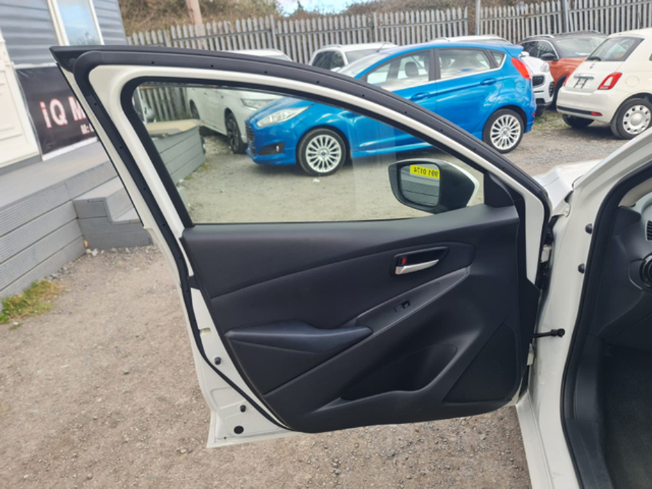 Mazda Demio 1.3L Petrol Automatic (6194) — thumbnail 10