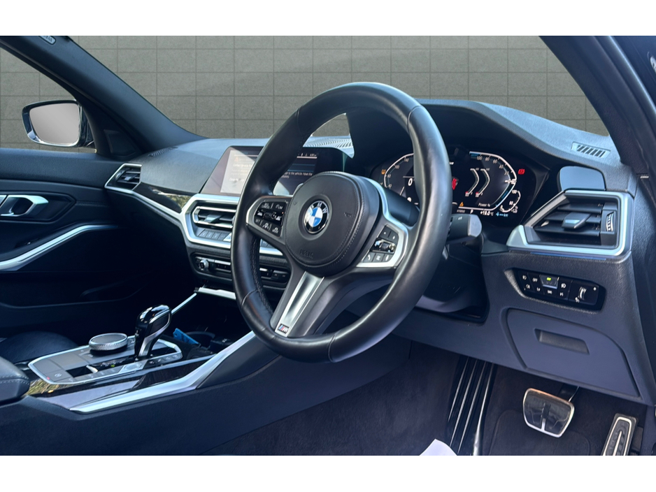 BMW 3 Series G20 330E MSPORT PRO NIGHT ED *34,000KMS*  AUTO-HUGE SPEC-LEATHER-360 CAMERA-1 YEAR WARRANTY — thumbnail 15
