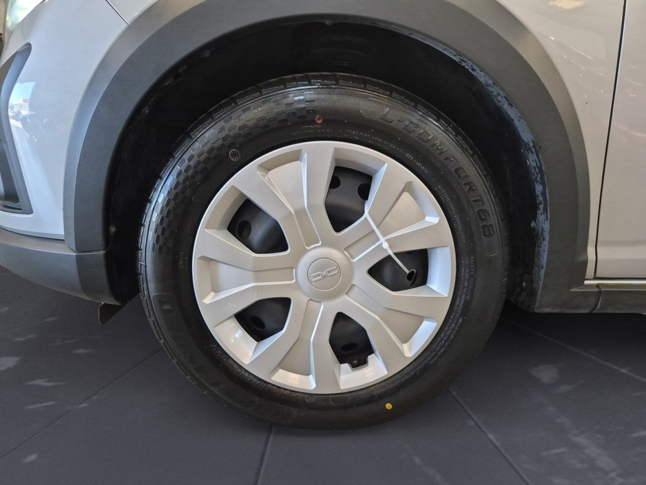 Dacia Jogger Essential TCE 110 1.0 Petrol — thumbnail 10