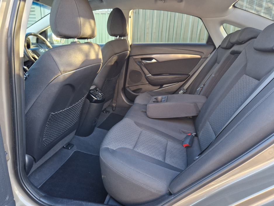 2015 Hyundai i40 1.7L Diesel For Sale Images