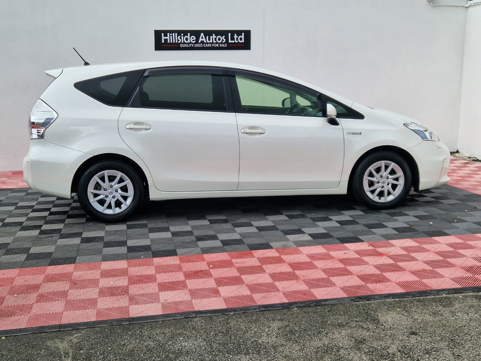 2012 Toyota Prius 1.8L Petrol Hybrid For Sale Images