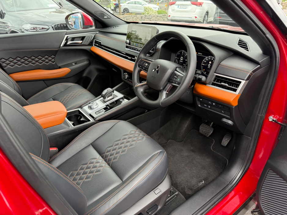 2022 Mitsubishi Outlander 2.4L Petrol Plug-in Hybrid For Sale Images