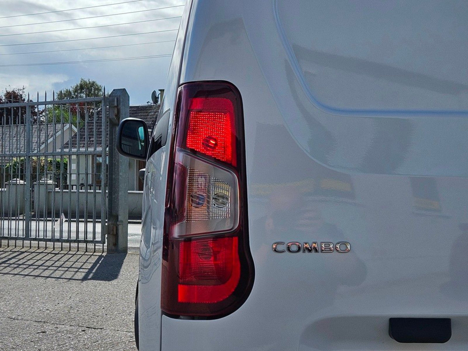 2025 Opel Combo 1.5L Diesel For Sale Images