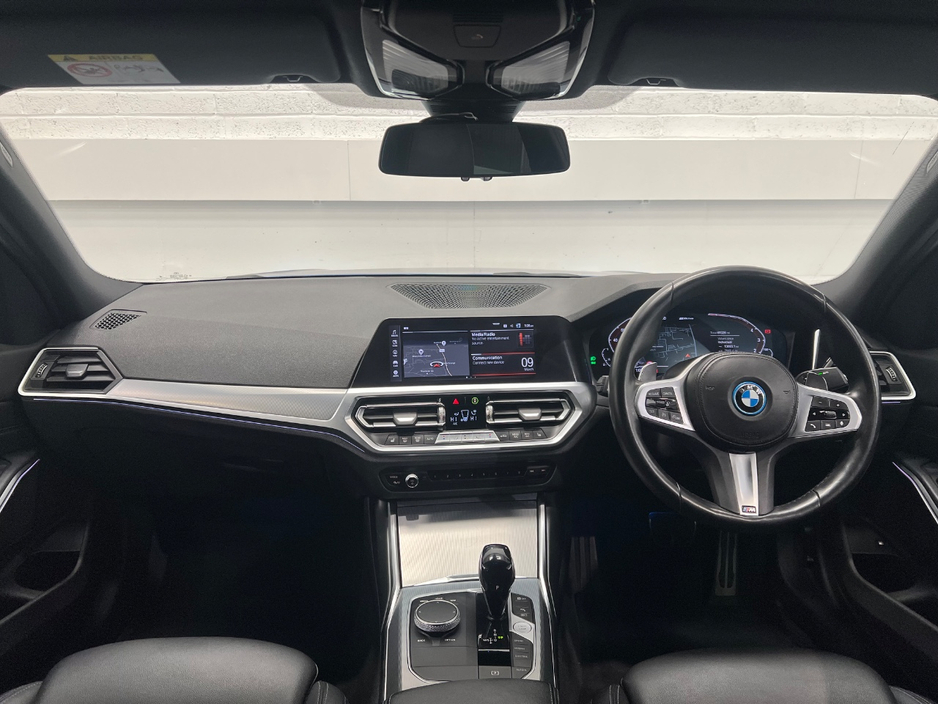 2022 BMW 3 Series 2L Petrol Plug-in Hybrid For Sale Images