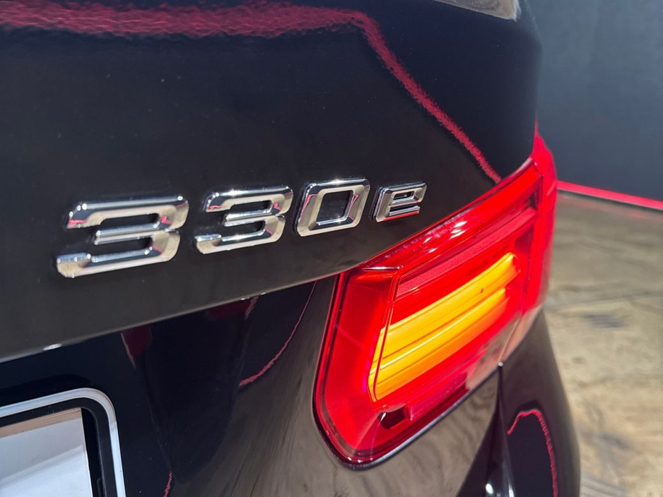 BMW 3 Series 330E 2.0 HYBRID AUTOMATIC - LUXURY - FULL BEIGE LEATHER - UPGRADED ALLOYS - ADAPTIVE CRUISE CONTROL - LED HEADLIGHTS - REAR CAMERA — thumbnail 11
