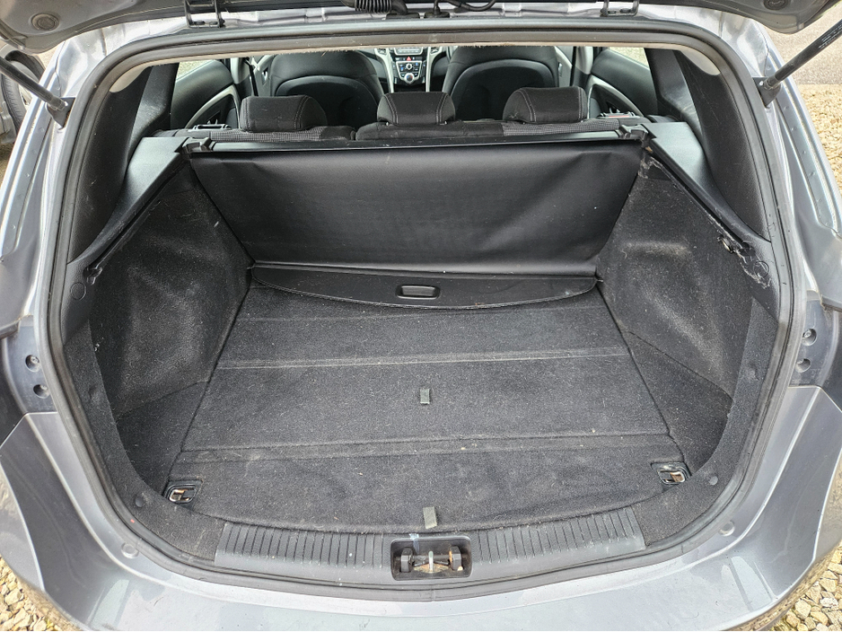 2014 Hyundai i30 1.6L Diesel For Sale Images