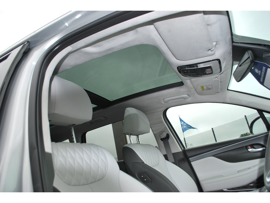 2023 Hyundai Santa Fe 1.6L Petrol Plug-in Hybrid For Sale Images