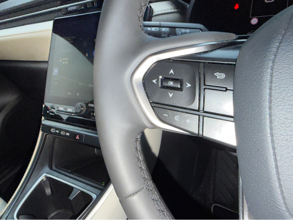 2025 Lexus LBX 1.5L Hybrid For Sale Images