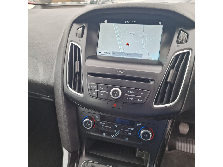Ford Focus 1.5 TDCi 95PS Titanium — thumbnail 13