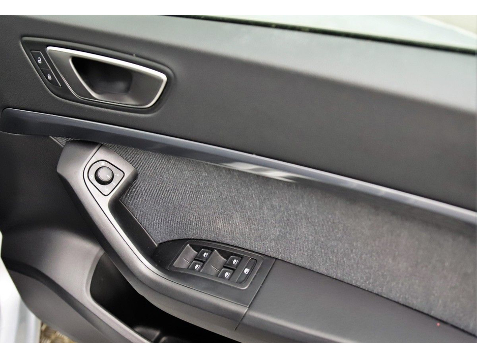 SEAT Ateca 2.0TDI 150HP DSG SE+ *SAT NAV*REVERSE CAM* — thumbnail 24