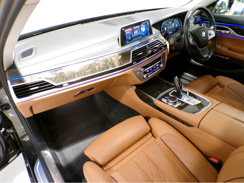 2017 BMW 7 Series 2L Petrol Plug-in Hybrid For Sale Images