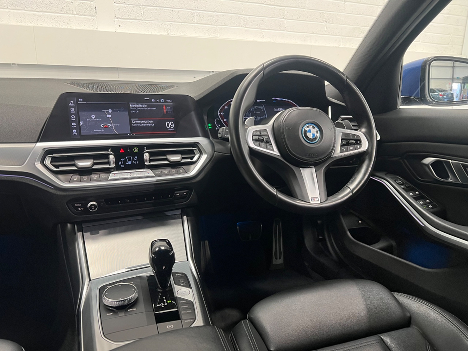 2022 BMW 3 Series 2L Petrol Plug-in Hybrid For Sale Images