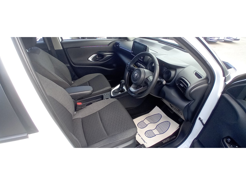 2022 Toyota Yaris Cross 1.5L Petrol Hybrid For Sale Images