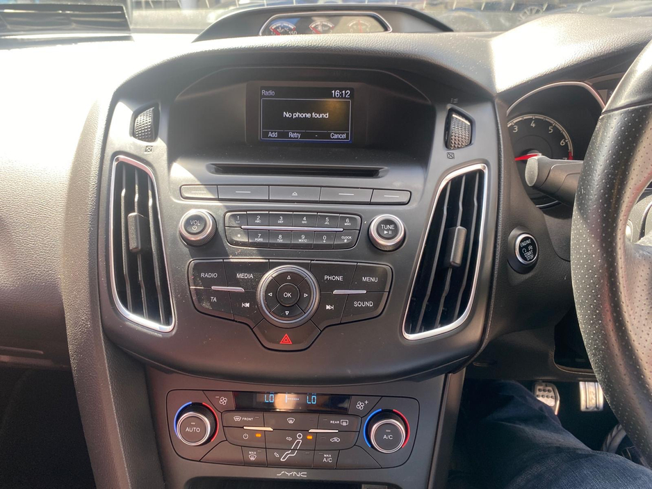 2015 Ford Focus 2L Petrol For Sale Images