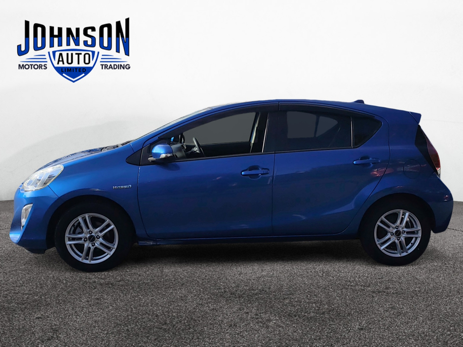 Toyota Aqua 1.5 Petrol Hybrid Auto — thumbnail 2