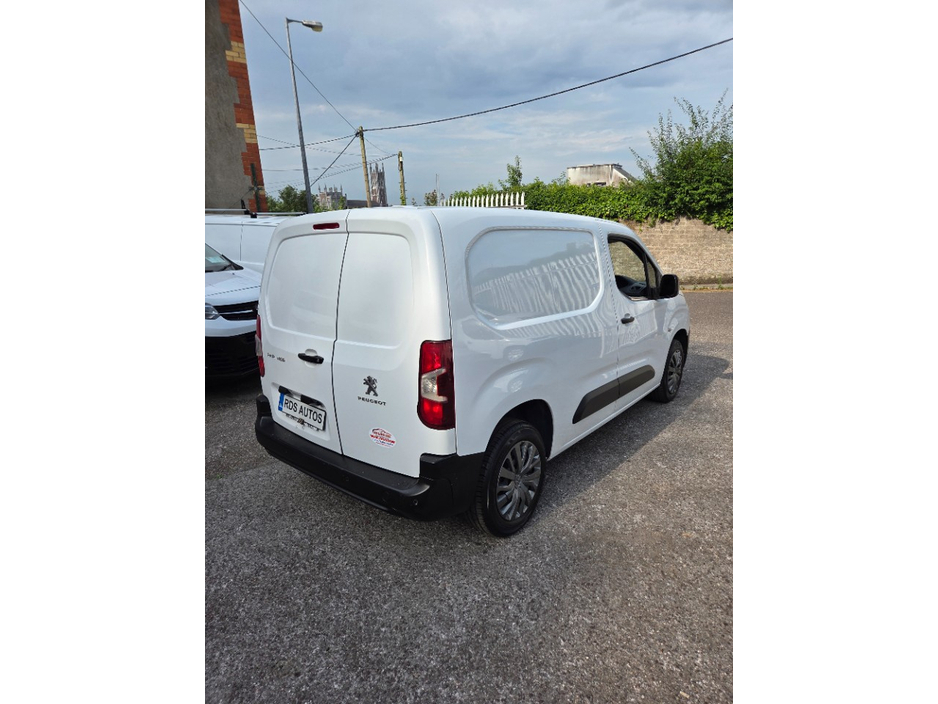 2023 Peugeot Partner 1.5L Diesel For Sale Images