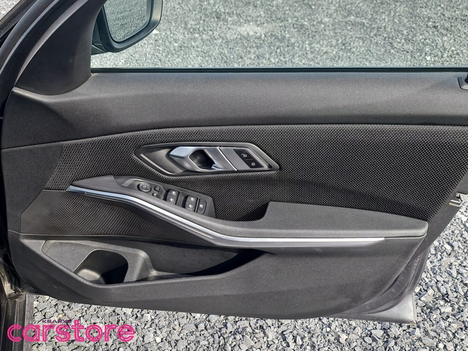 BMW 3 Series 318d SE Auto — thumbnail 18