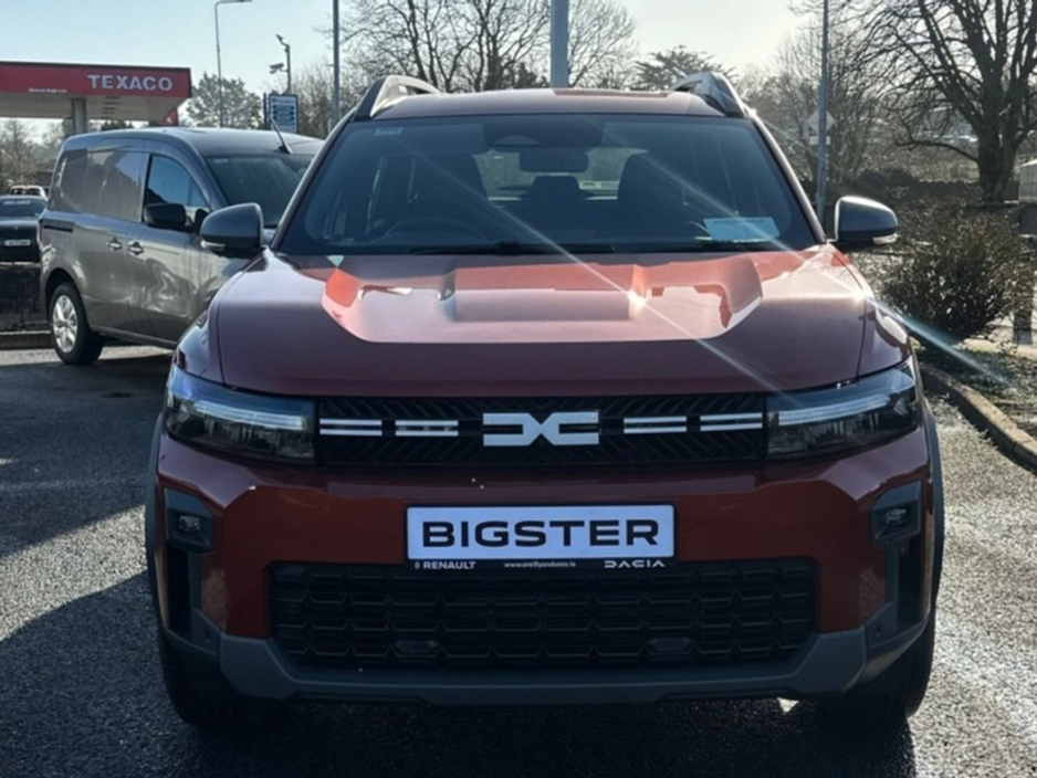 2026 Dacia Bigster 1.2L Petrol Hybrid For Sale Images