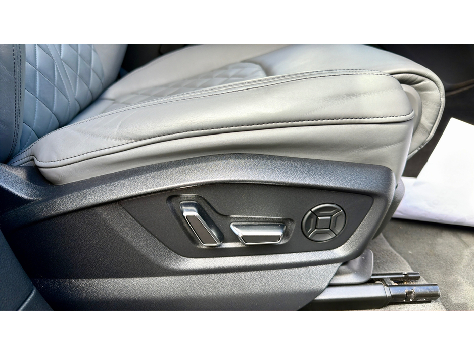 2023 Audi Q8 3L Diesel For Sale Images