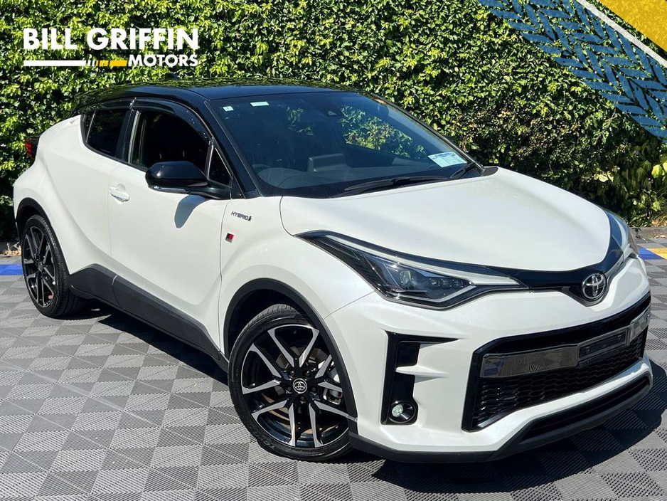 Toyota C-HR GR 1.8 HYBRID AUTO // GR SPORT HEATED SEATS // REVERSE CAMERA // ADAPTIVE CRUISE CONTROL // BLUETOOTH MUSIC