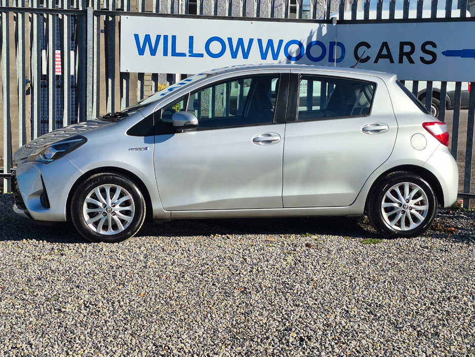 2017 Toyota Yaris 1.5L Petrol Hybrid For Sale Images