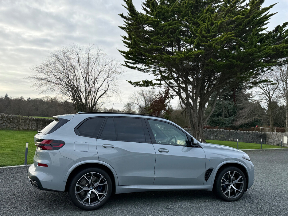 2024 BMW X5 3L Petrol Plug-in Hybrid For Sale Images