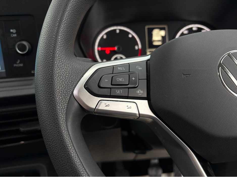 2022 Volkswagen Caddy Maxi Life 2L Diesel For Sale Images