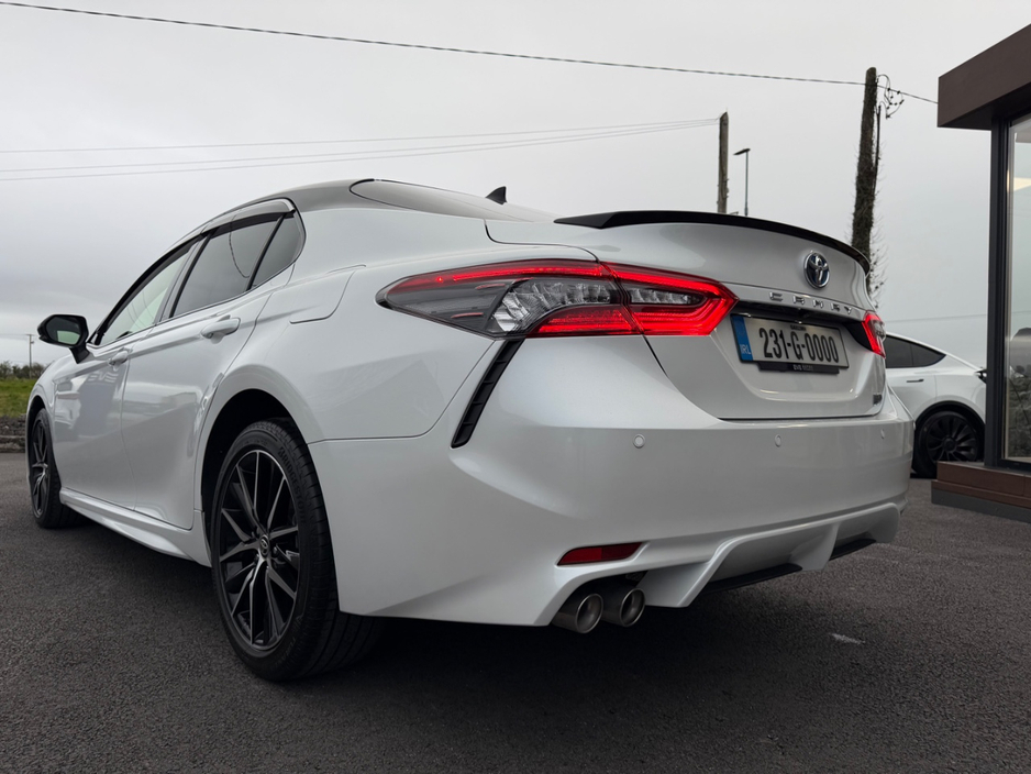 2023 Toyota Camry 2.5L Petrol Hybrid For Sale Images