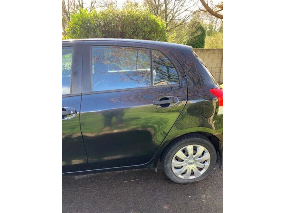 Toyota Yaris 1.0 Terra Hatchback Petrol Manual (69bhp) — thumbnail 3