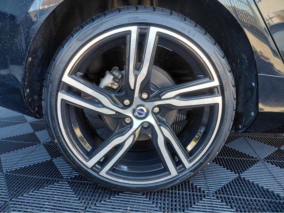 2014 Volvo V40 1.6L Petrol For Sale Images