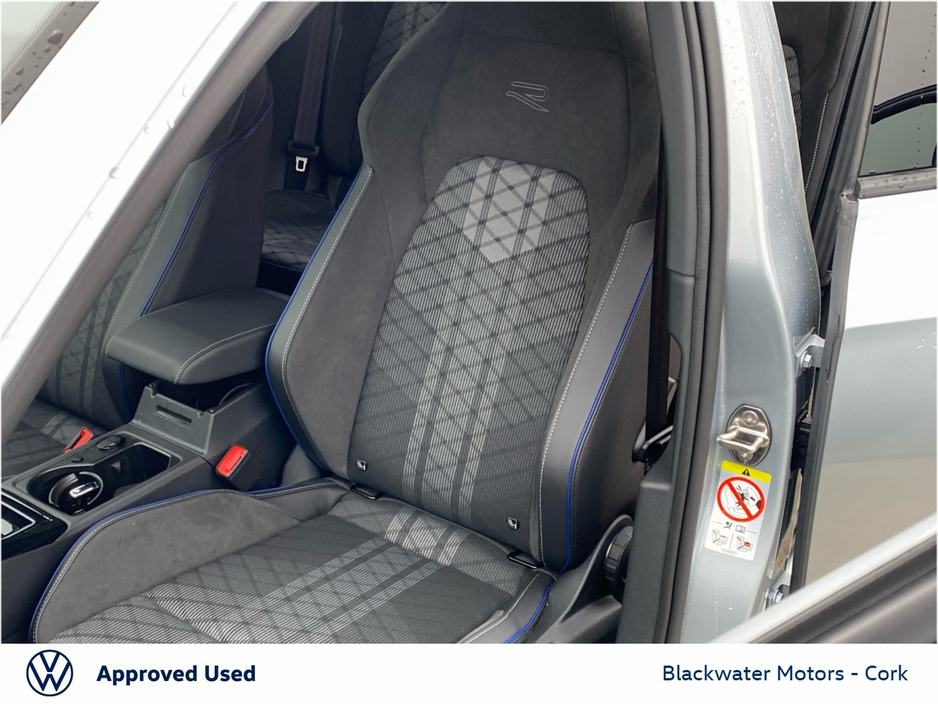 Volkswagen Golf 2.0TDI 150BHP 5DR R-LINE AUTOMATIC — thumbnail 24