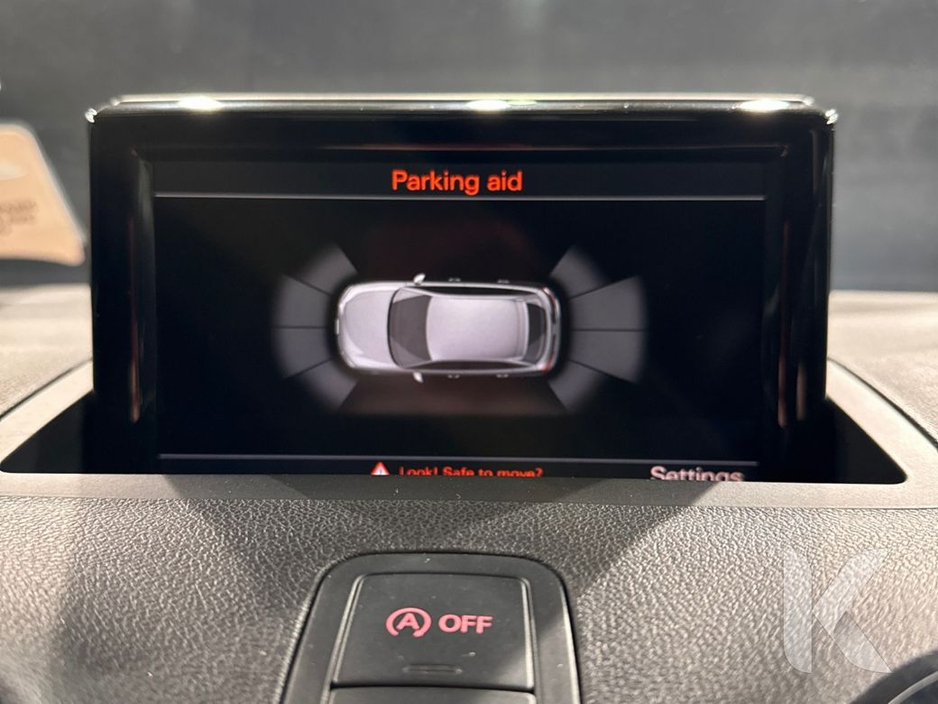 Audi A1 1.0 - AUTOMATIC - ALLOY WHEELS - HEATING / AC CONTROLS - FRONT/REAR PARKING AID - MULTI FUNCTION STEERING WHEEL — thumbnail 17