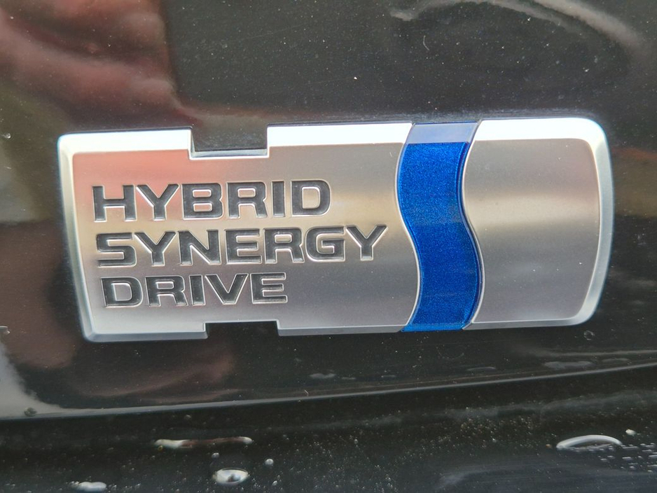 Toyota Corolla 1.8 HYBRID / SPORT SPEC / LOW MILEAGE / TAX €180 — thumbnail 37