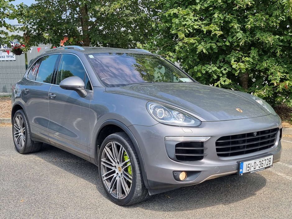 2015 Porsche Cayenne 3L Petrol Plug-in Hybrid For Sale Images