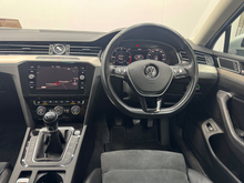 2019 Volkswagen Passat 2L Diesel For Sale Images