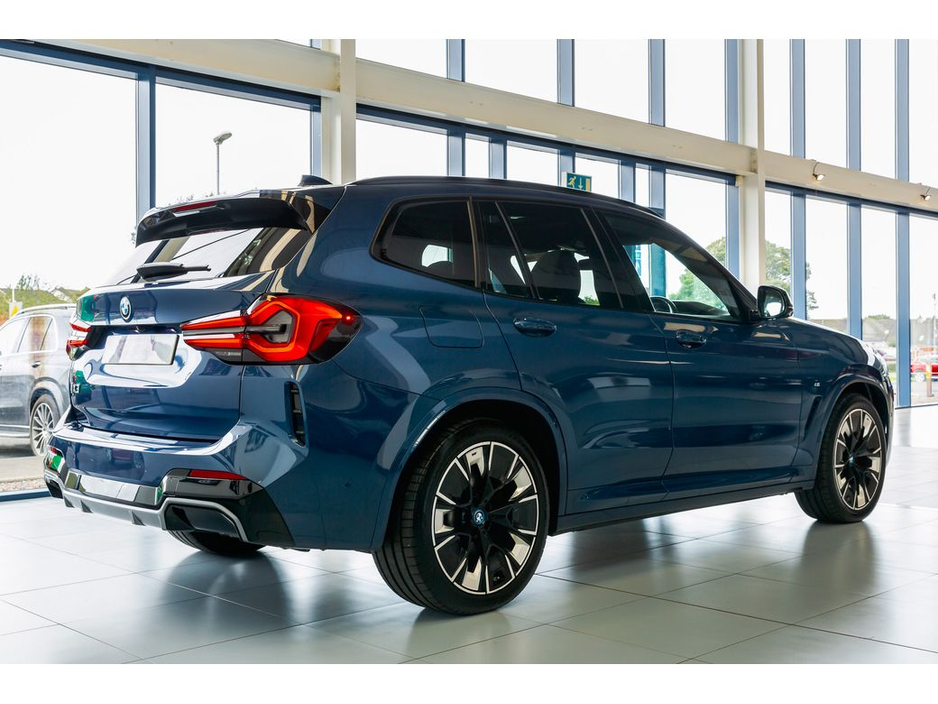 BMW iX3 M SPORT PRO, ROOF, COMFORT, TECH, HARMON KARDON — thumbnail 10