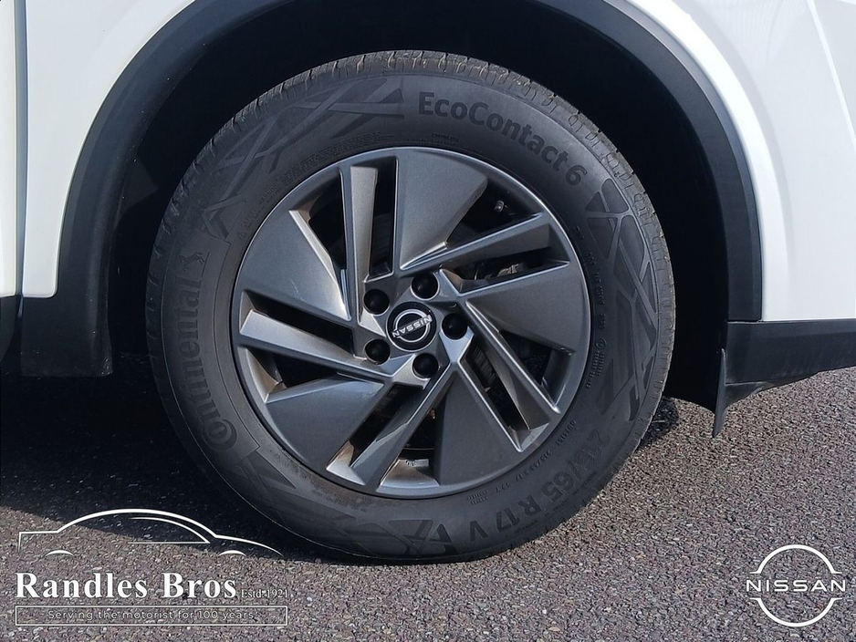 Nissan Qashqai 1.3 PET SV — thumbnail 9